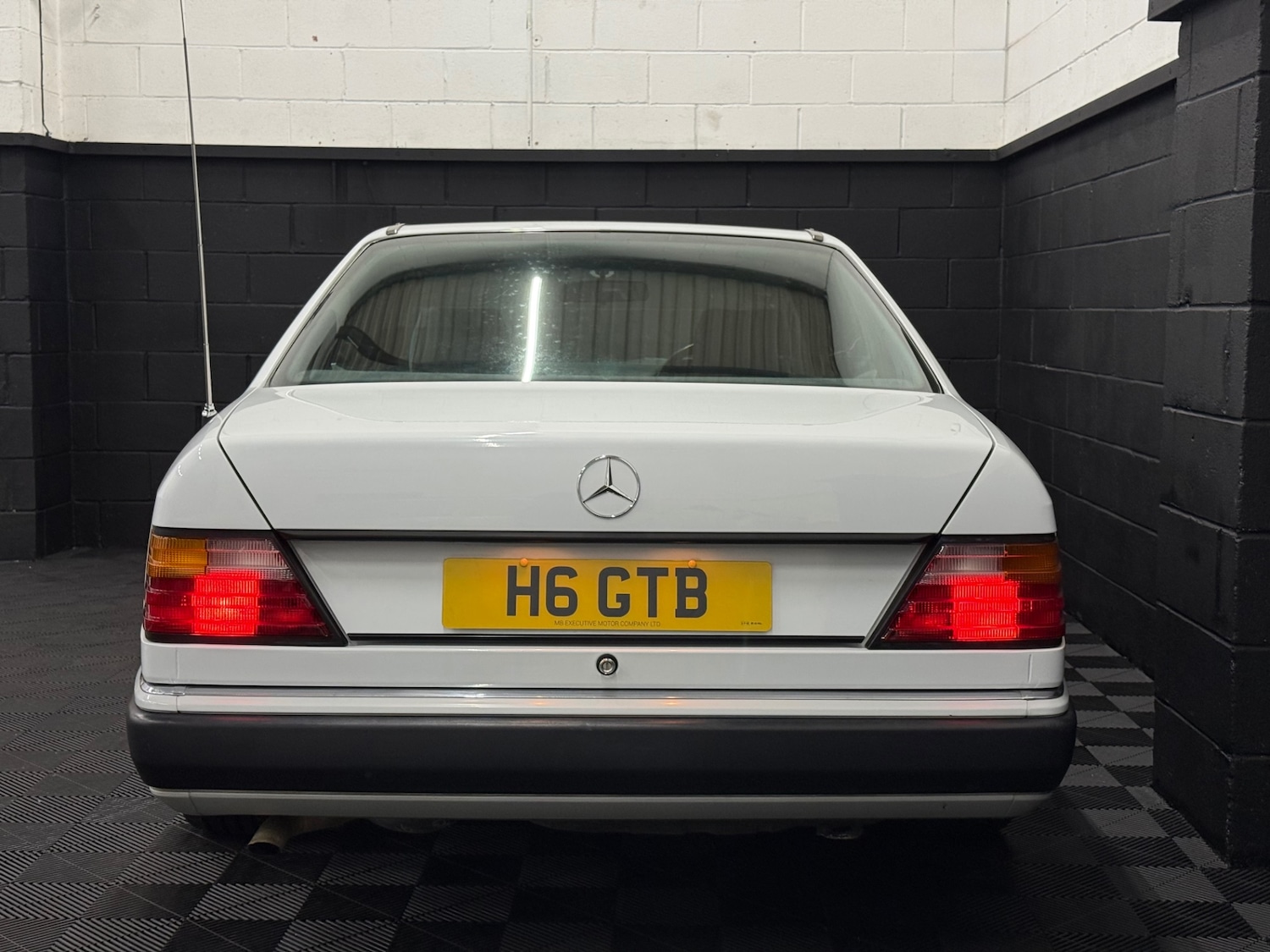 Used Mercedes-Benz C Class 1990 for sale - 77364424: Photo 4