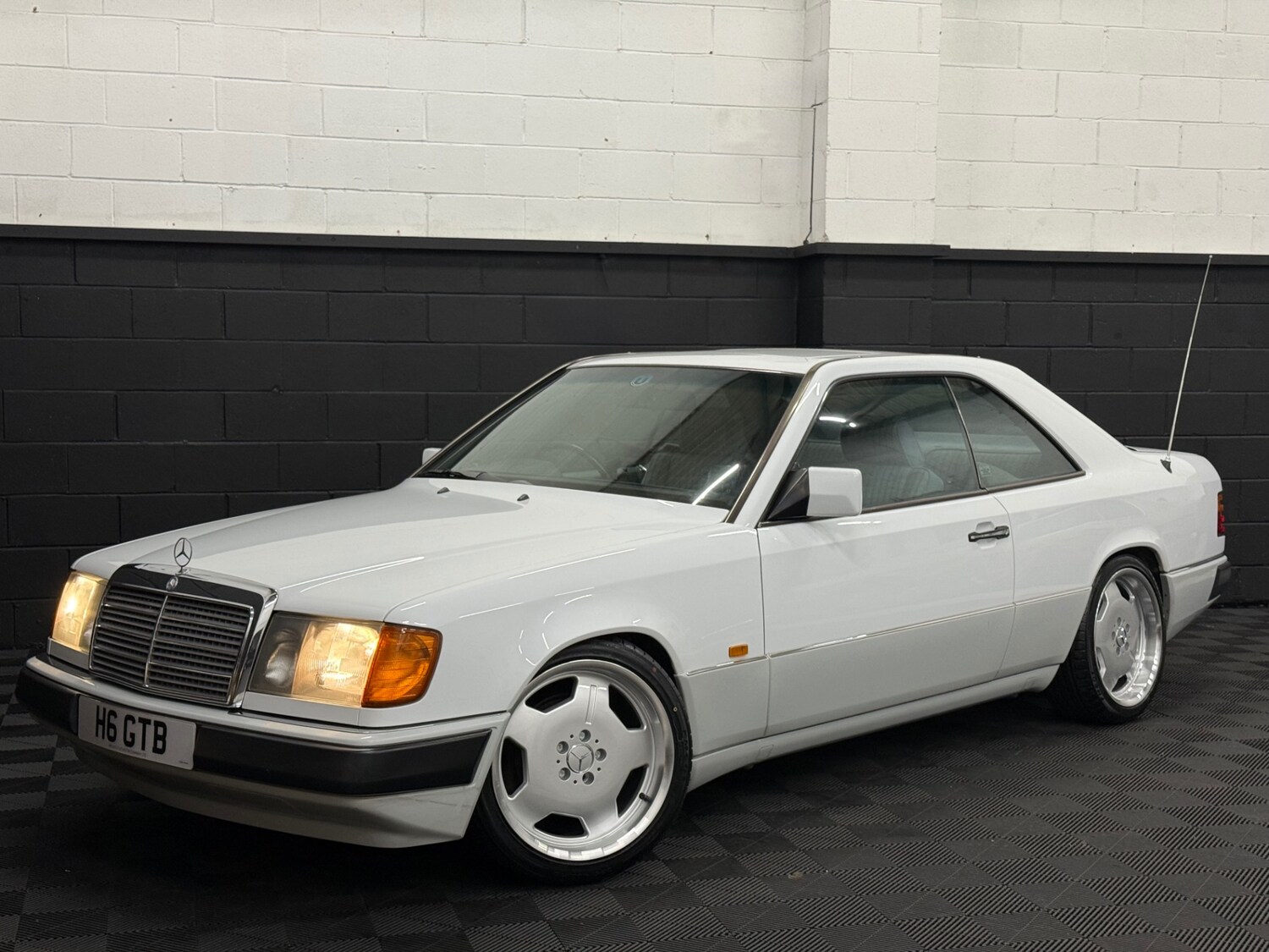 Used Mercedes-Benz C Class 1990 for sale - 77364424: Photo 7