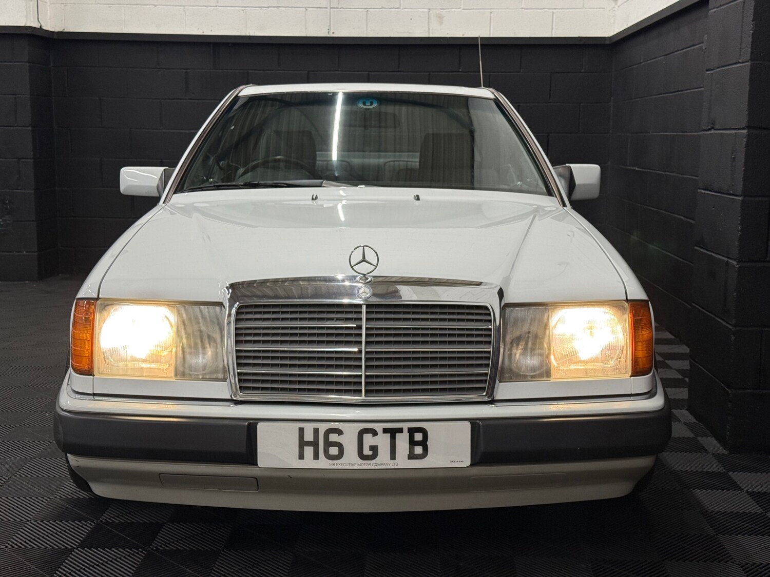 Used Mercedes-Benz C Class 1990 for sale - 77364424: Photo 8