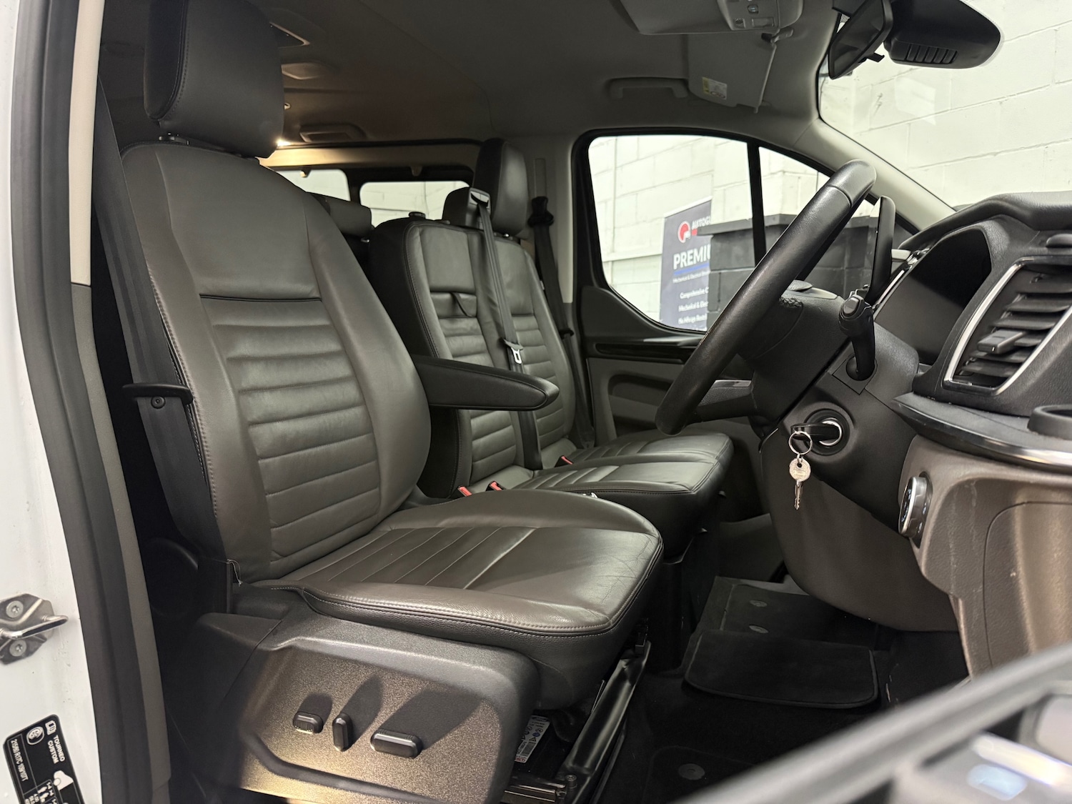 Used Ford Tourneo Custom 2020 for sale - 76780086: Photo 11