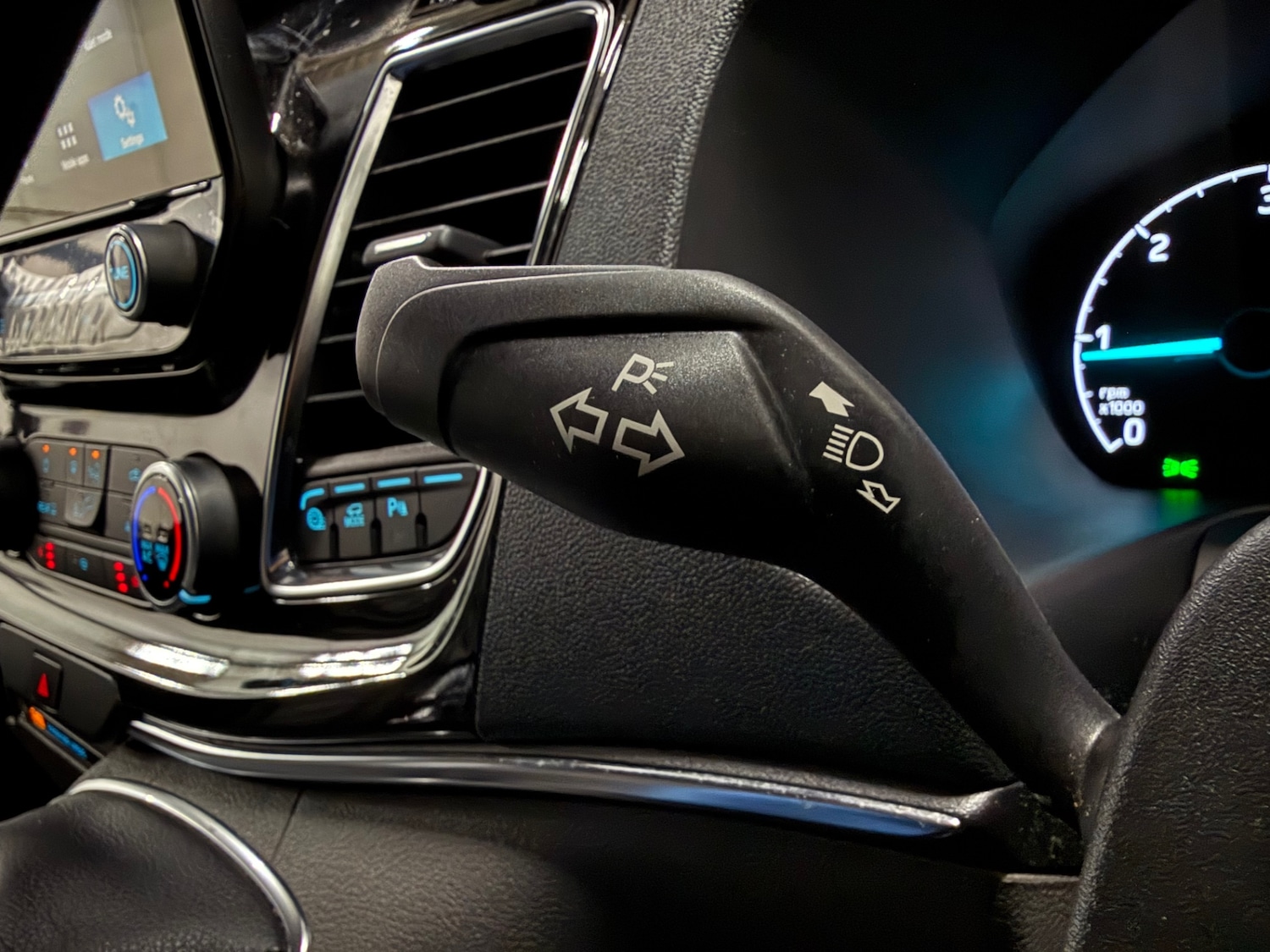 Used Ford Tourneo Custom 2020 for sale - 76780086: Photo 35