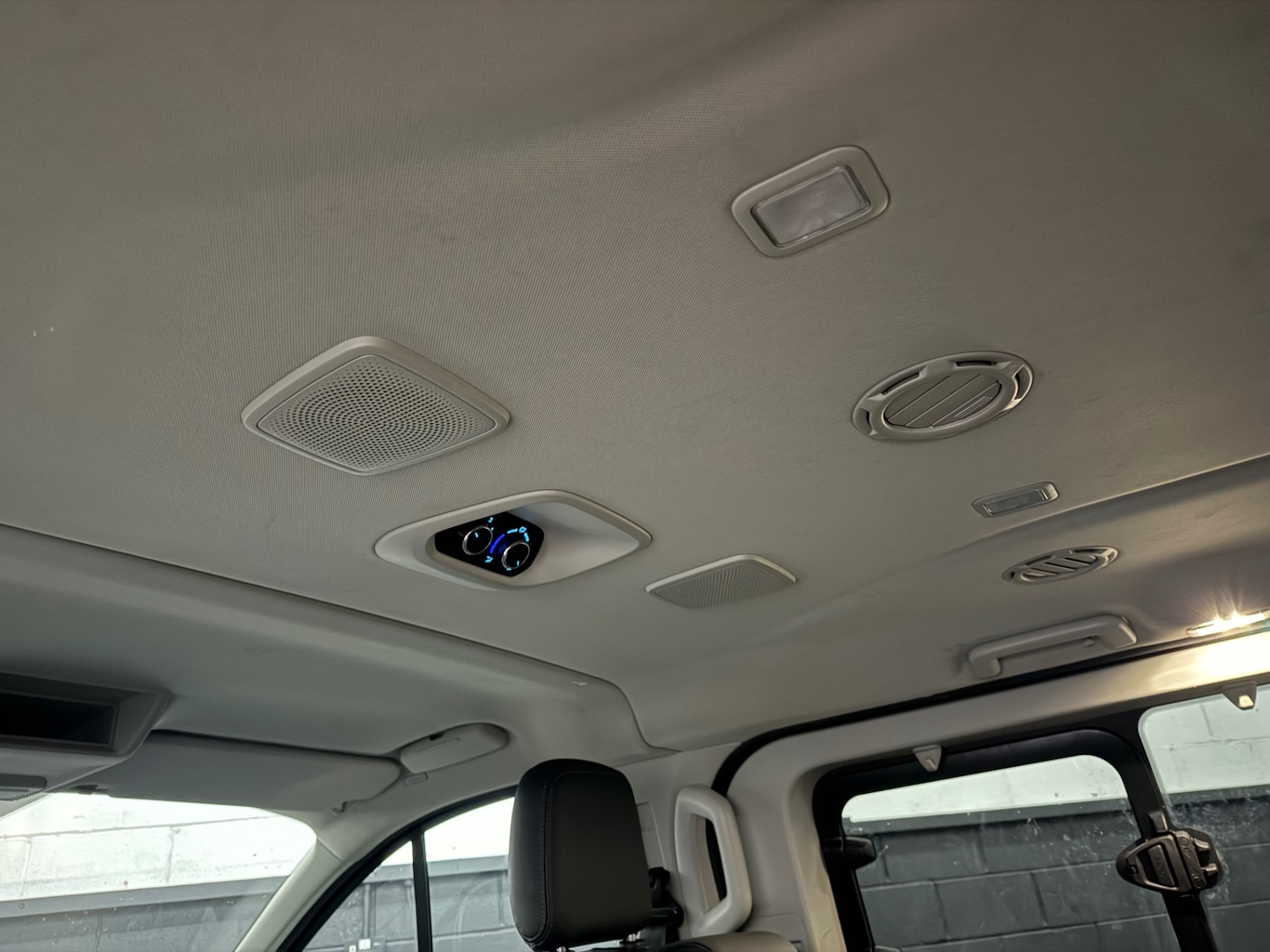 Used Ford Tourneo Custom 2020 for sale - 76780086: Photo 41