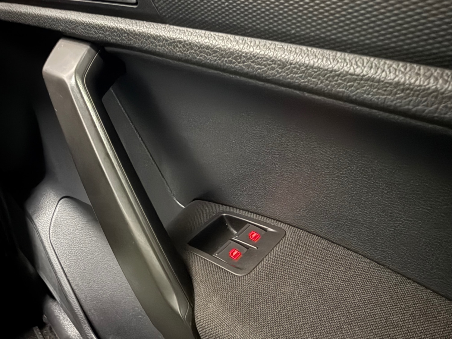 Used Volkswagen Caddy Maxi Life 2016 for sale - 77137767: Photo 37