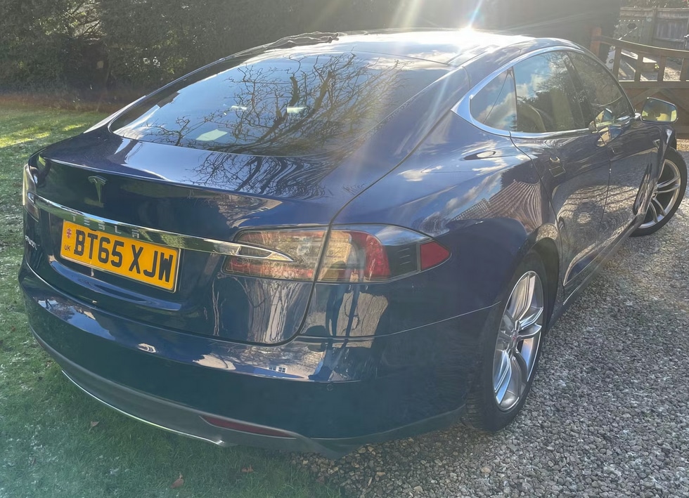 Used Tesla Model S 2015 for sale - 77286415: Photo 3