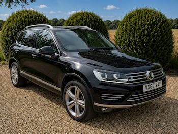 Used Volkswagen Touareg 2017 for sale - 79725656: Photo