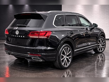 Used Volkswagen Touareg 2018 for sale - 77812784: Photo