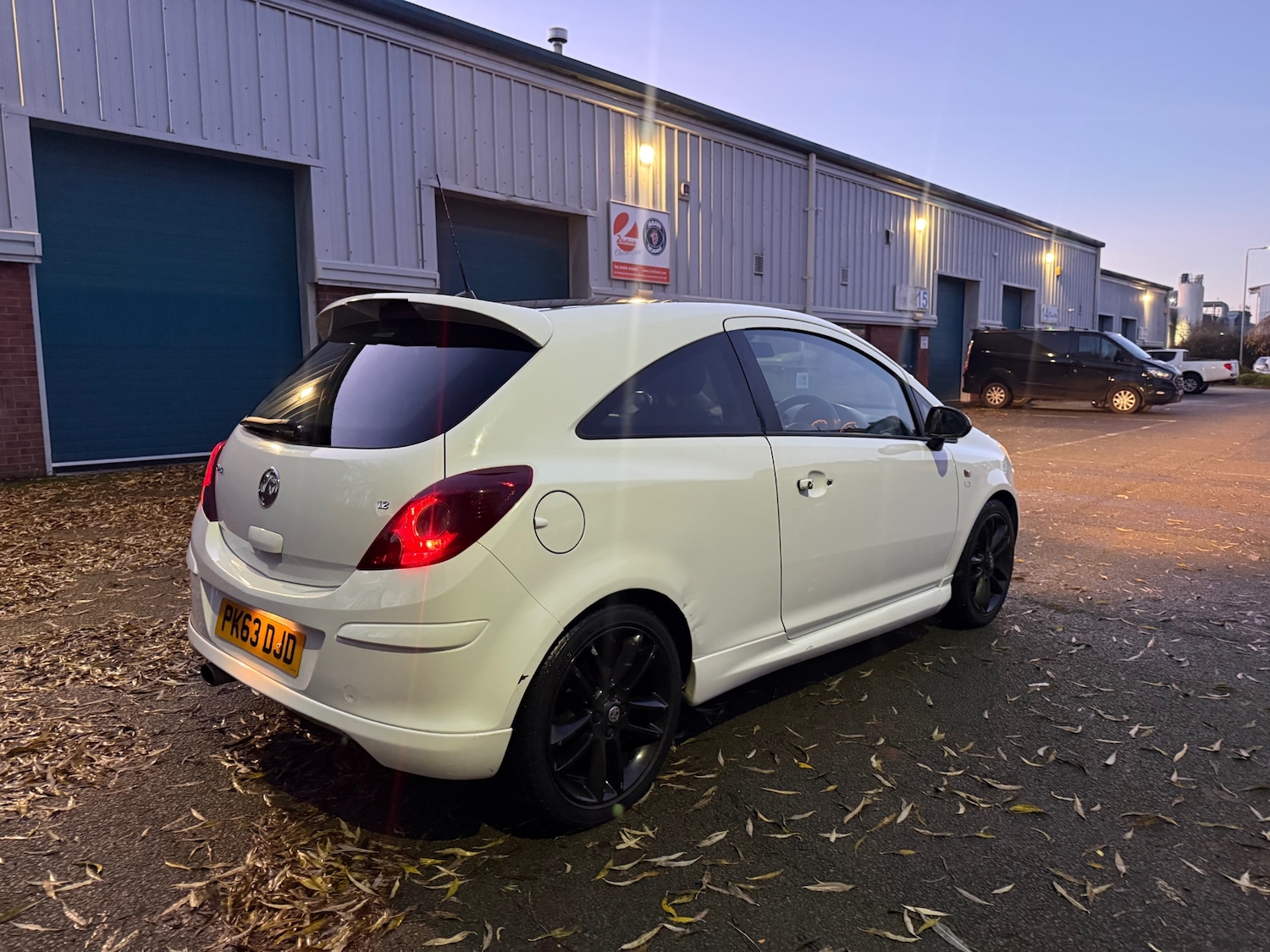 Used Vauxhall Corsa 2013 for sale - 76958239: Photo 3