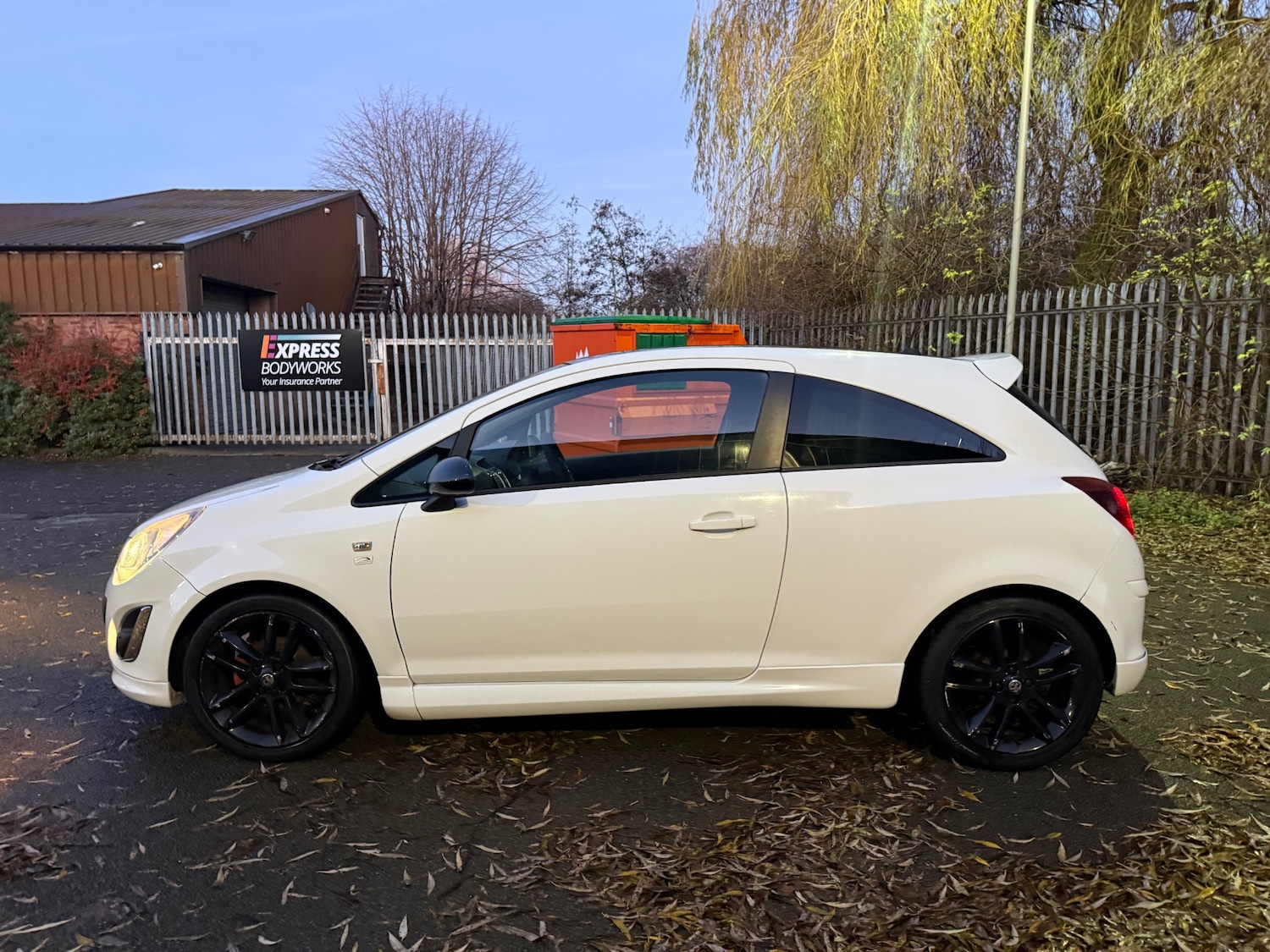 Used Vauxhall Corsa 2013 for sale - 76958239: Photo 6