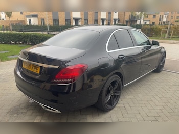 Used Mercedes-Benz C Class 2018 for sale - 76289181: Photo 3