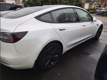 Used Tesla Model 3 2020 for sale - 77013121: Photo