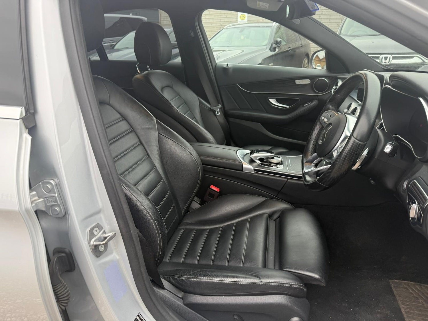 Used Mercedes-Benz C Class 2020 for sale - 77591999: Photo 8