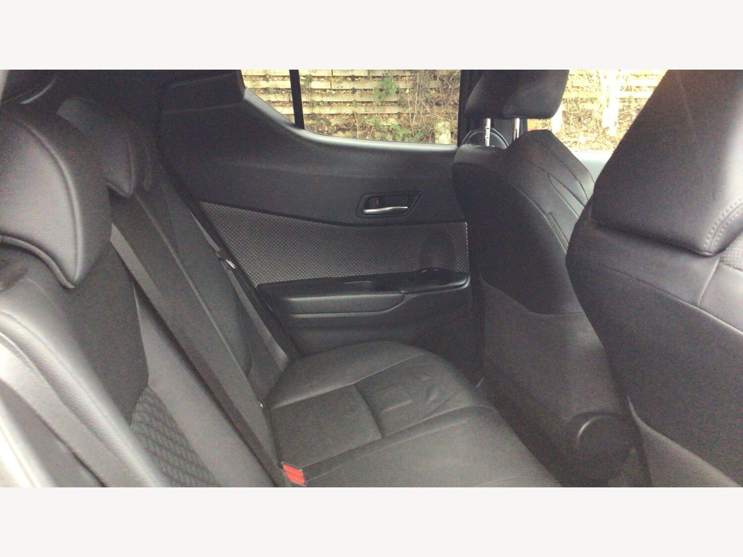 Used Toyota C-HR for sale - 77696847: Photo 15