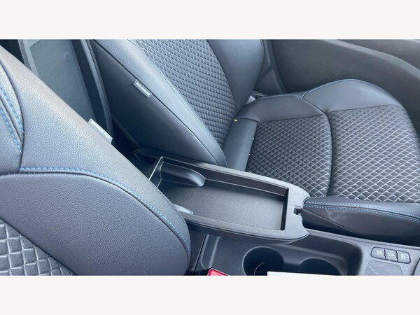 Used Toyota Yaris 2024 for sale - 75563084: Photo 32