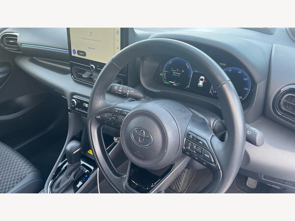 Used Toyota Yaris 2024 for sale - 75563084: Photo 33