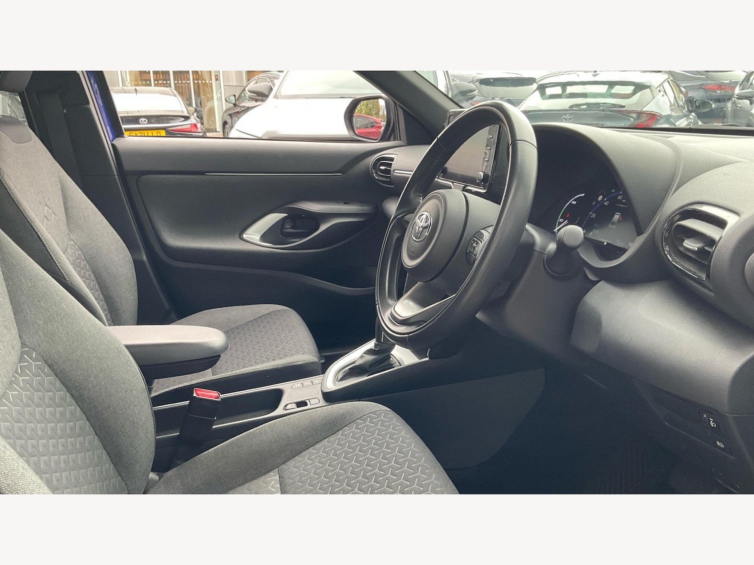 Used Toyota Yaris Cross 2022 for sale - 76424814: Photo 13