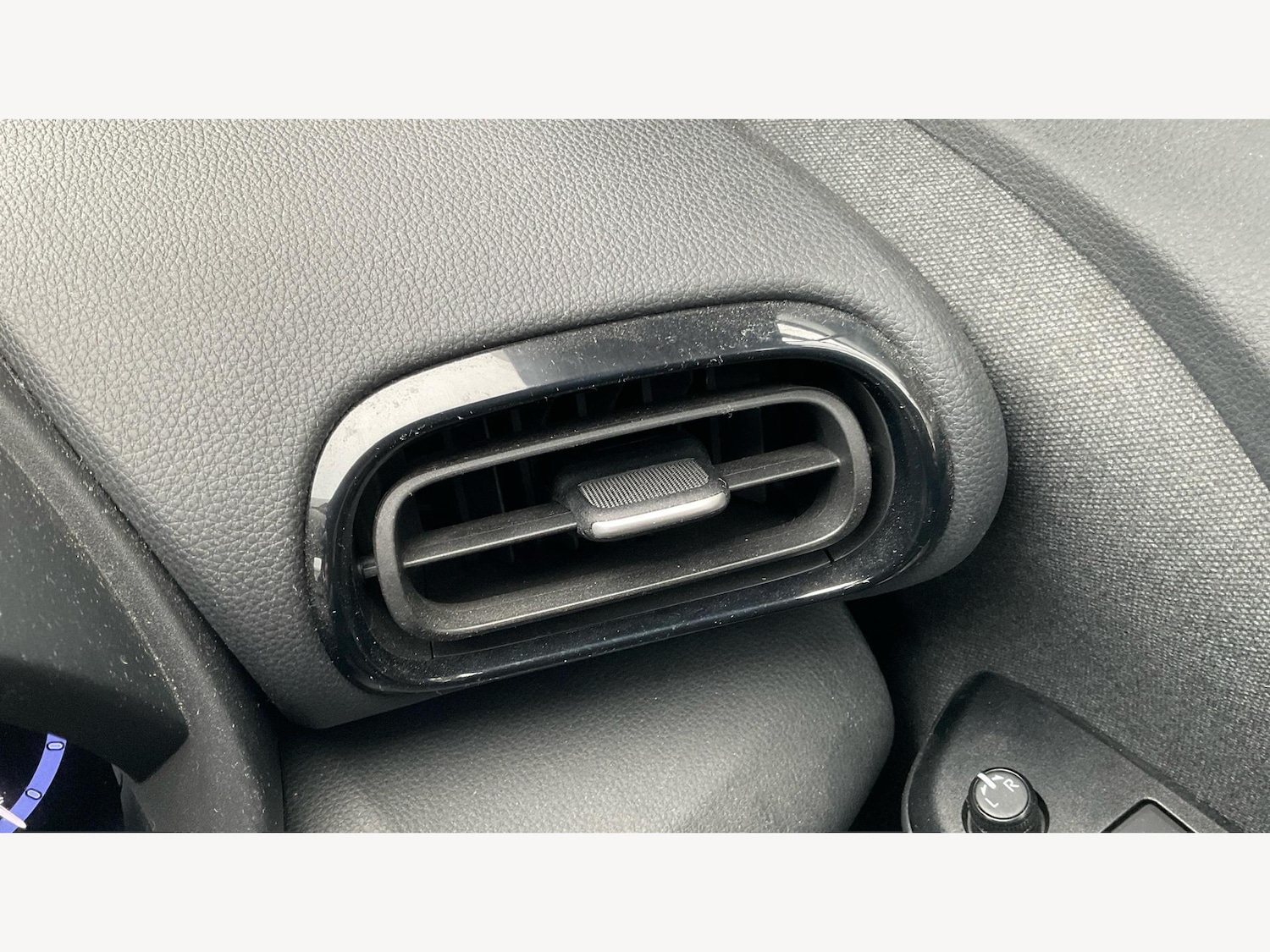 Used Toyota Yaris Cross 2022 for sale - 76424814: Photo 27