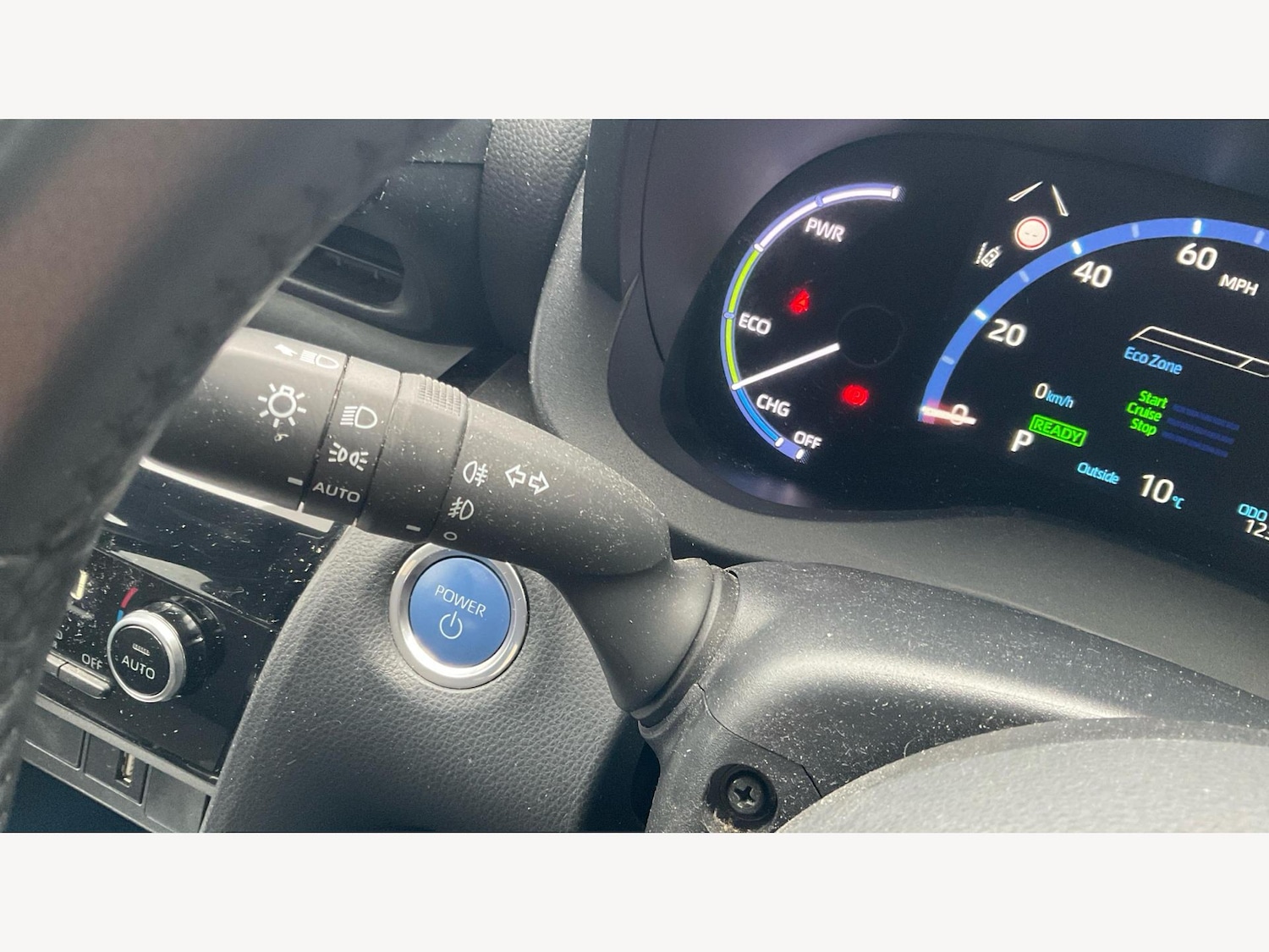 Used Toyota Yaris Cross 2022 for sale - 76424814: Photo 32