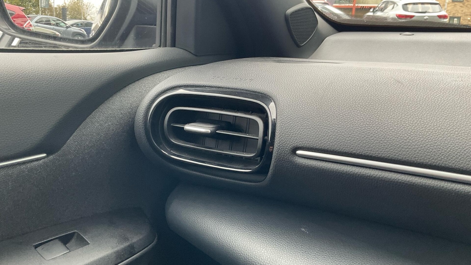 Used Toyota Yaris Cross 2022 for sale - 76424814: Photo 38