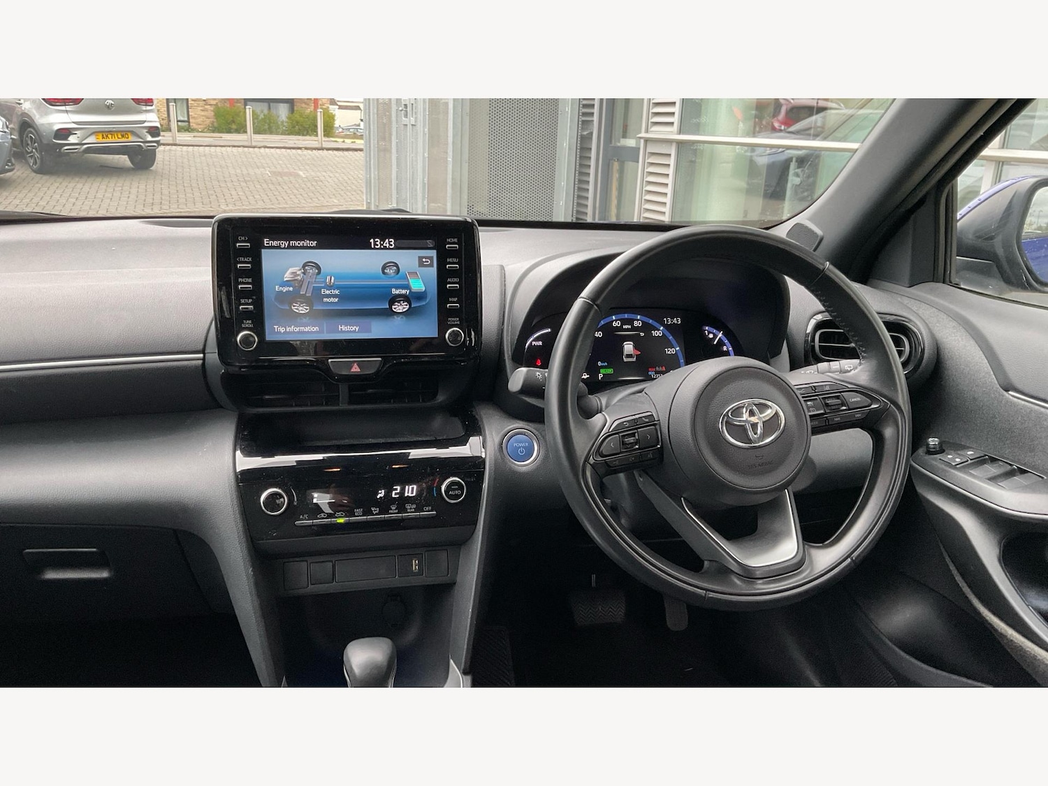 Used Toyota Yaris Cross 2022 for sale - 76424814: Photo 7