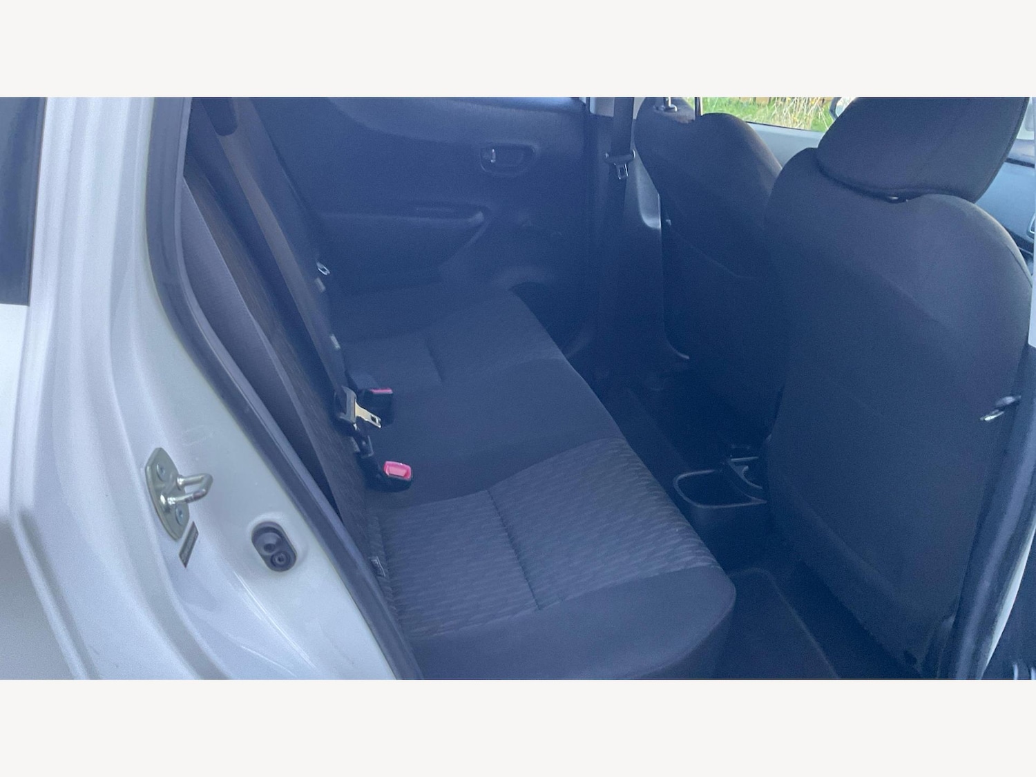 Used Toyota Yaris 2012 for sale - 76800949: Photo 14