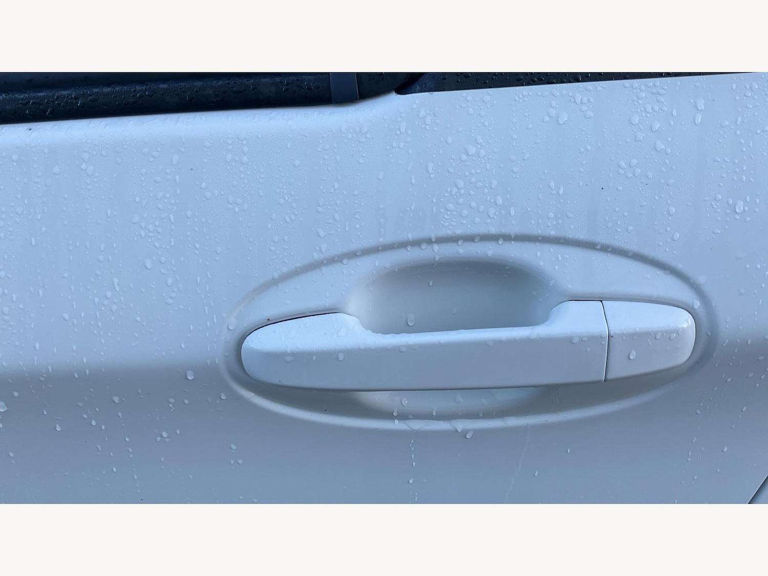 Used Toyota Yaris 2012 for sale - 76800949: Photo 24