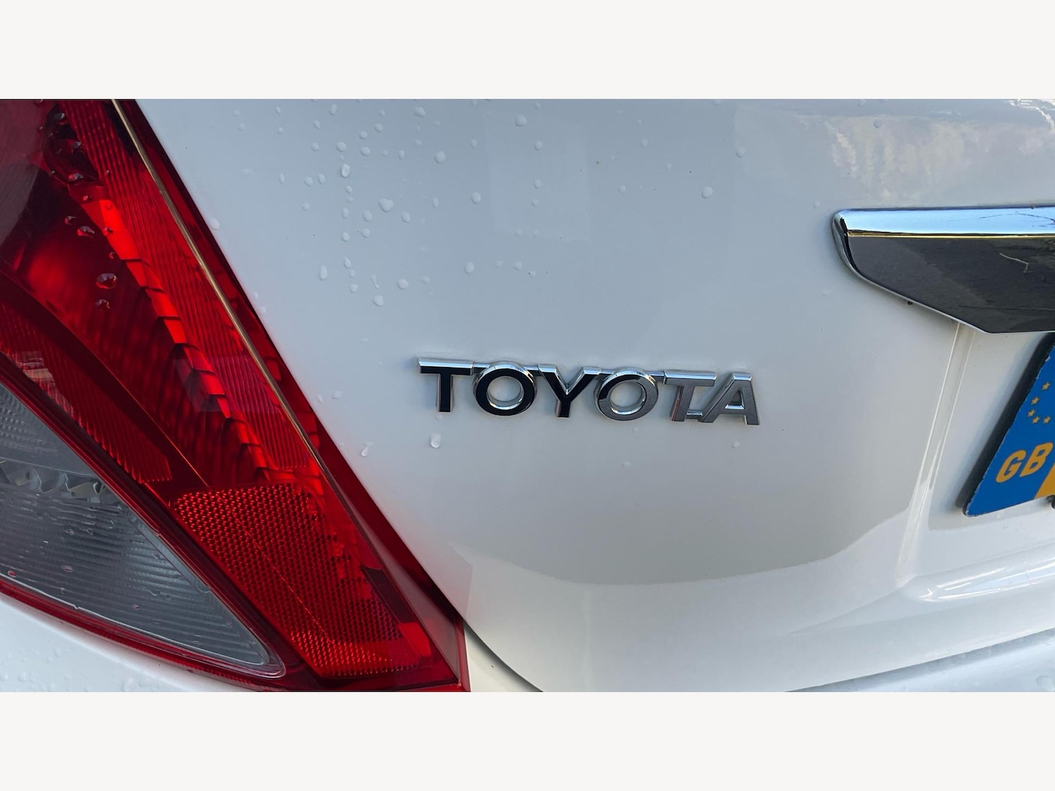 Used Toyota Yaris 2012 for sale - 76800949: Photo 26