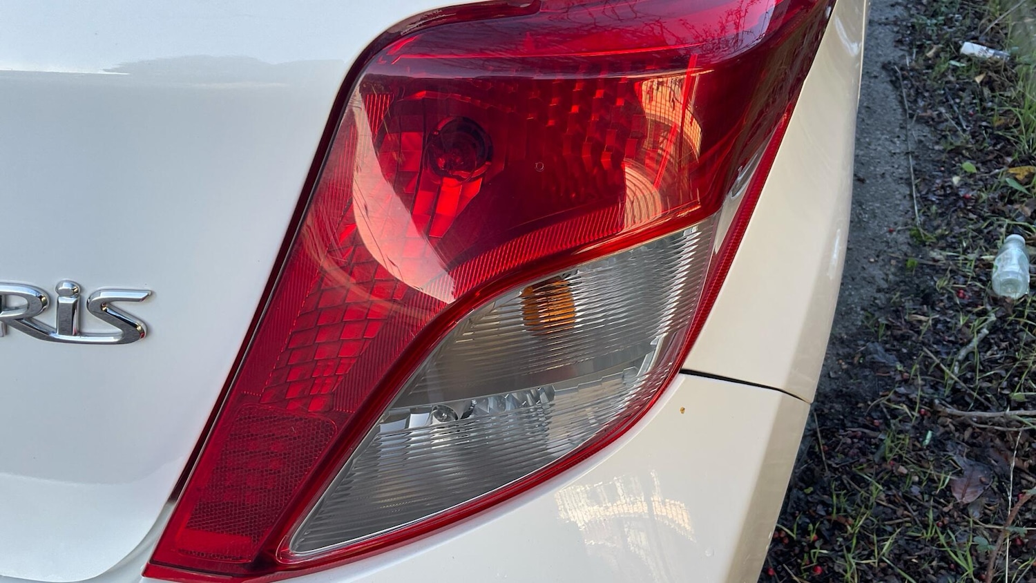 Used Toyota Yaris 2012 for sale - 76800949: Photo 34