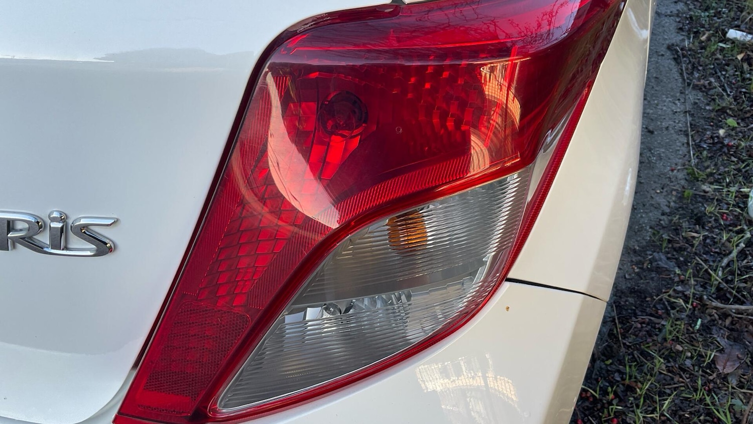 Used Toyota Yaris 2012 for sale - 76800949: Photo 35