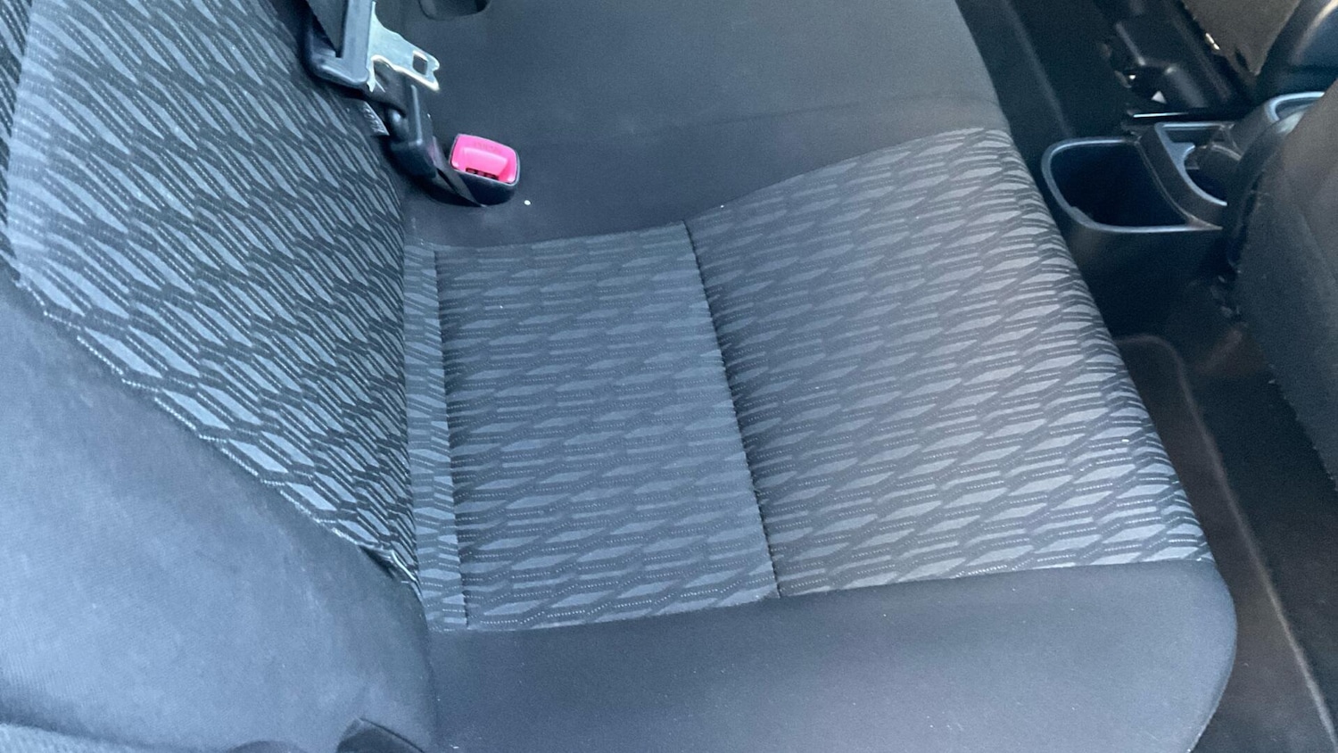 Used Toyota Yaris 2012 for sale - 76800949: Photo 39