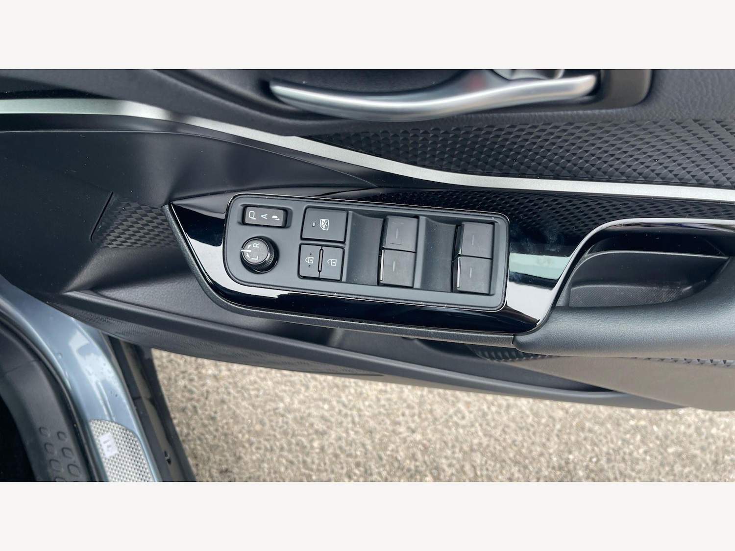 Used Toyota C-HR for sale - 78116284: Photo 34