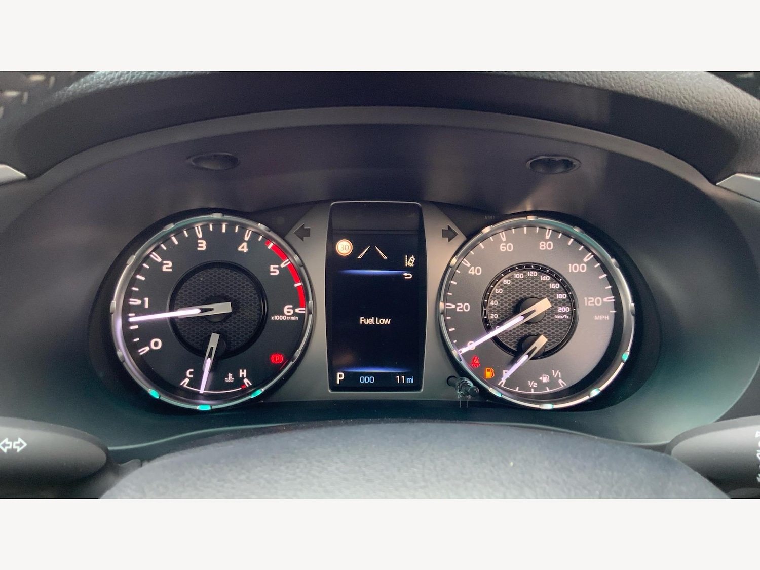 Used Toyota Hilux 2025 for sale - 76398056: Photo 11