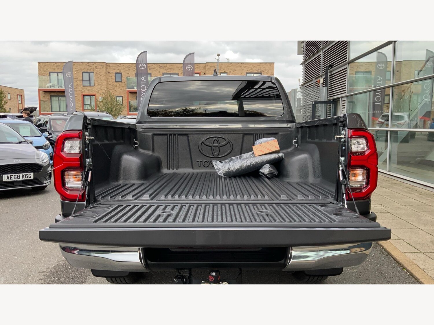 Used Toyota Hilux 2025 for sale - 76398056: Photo 16