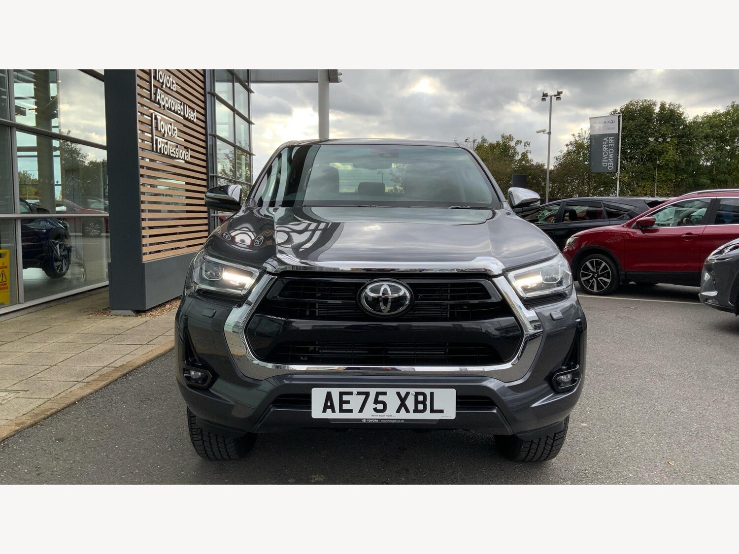 Used Toyota Hilux 2025 for sale - 76398056: Photo 17