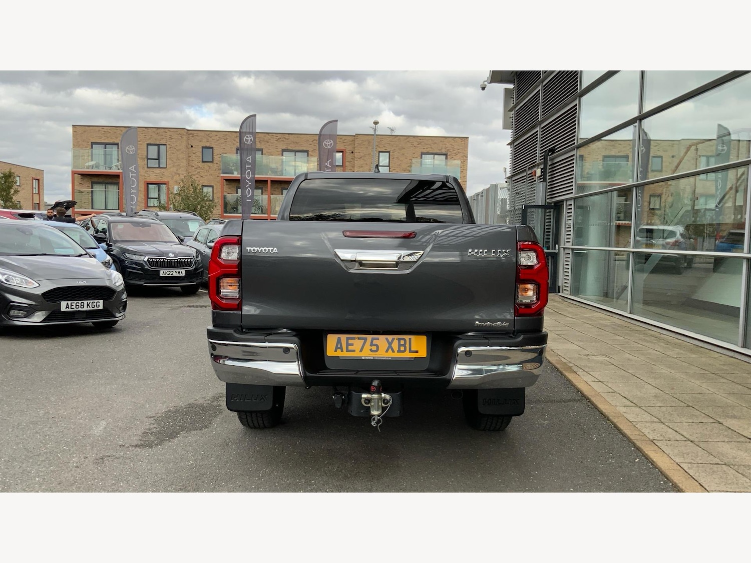 Used Toyota Hilux 2025 for sale - 76398056: Photo 21