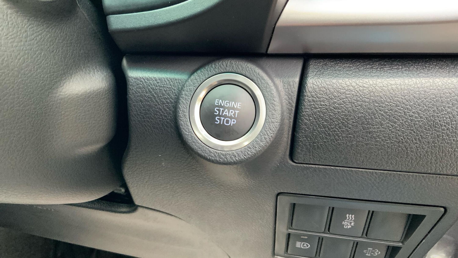 Used Toyota Hilux 2025 for sale - 76398056: Photo 38