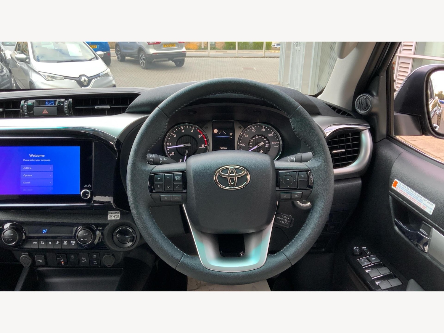 Used Toyota Hilux 2025 for sale - 76398056: Photo 8
