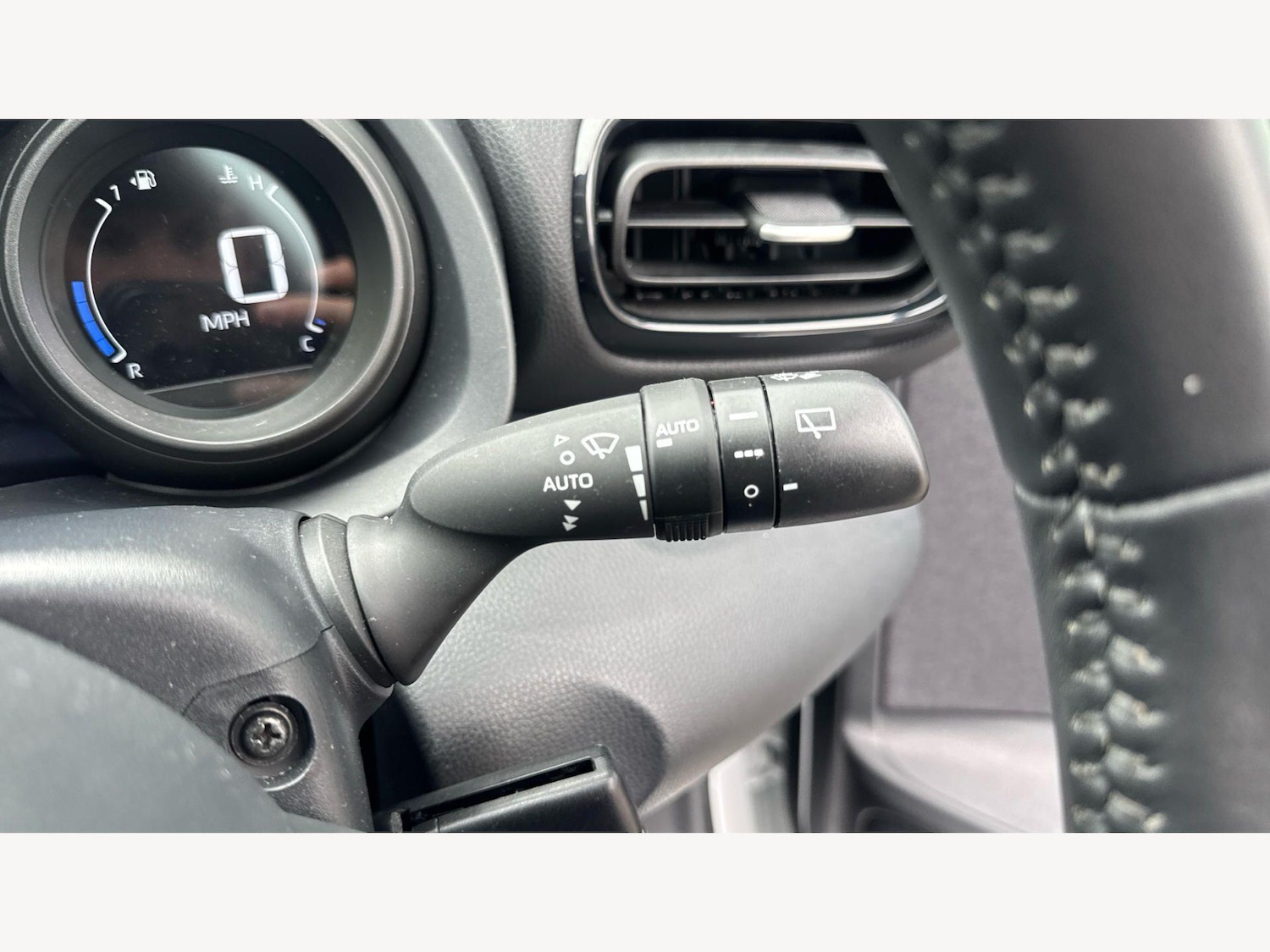 Used Toyota Yaris 2023 for sale - 78157124: Photo 33