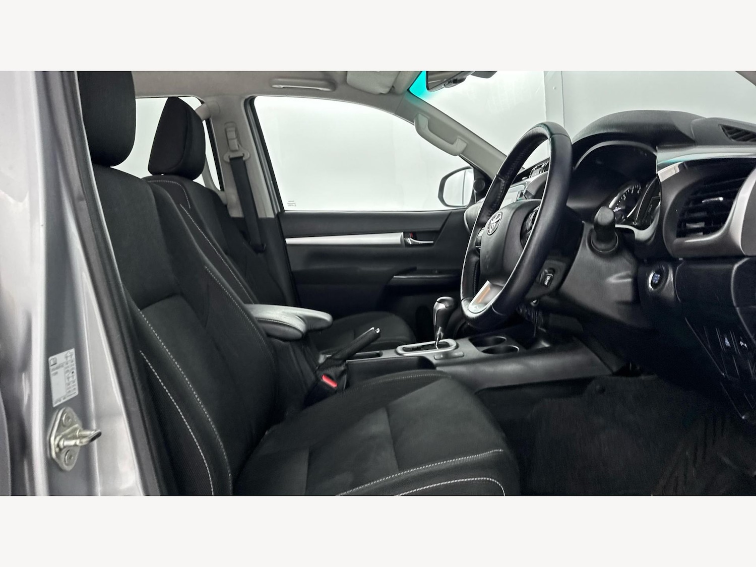 Used Toyota Hilux 2022 for sale - 77216101: Photo 13