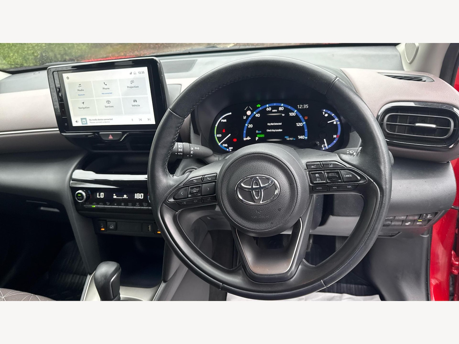 Used Toyota Yaris Cross 2023 for sale - 76425825: Photo 8
