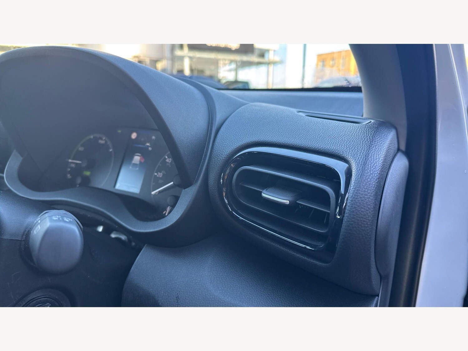 Used Toyota Yaris 2025 for sale - 78072722: Photo 36