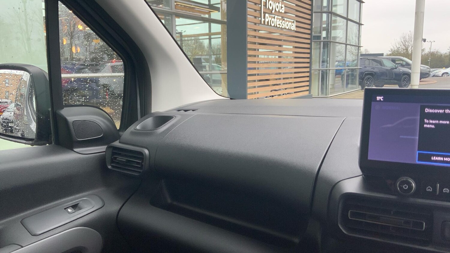 Used Toyota PROACE CITY Verso 2024 for sale - 76597388: Photo 33