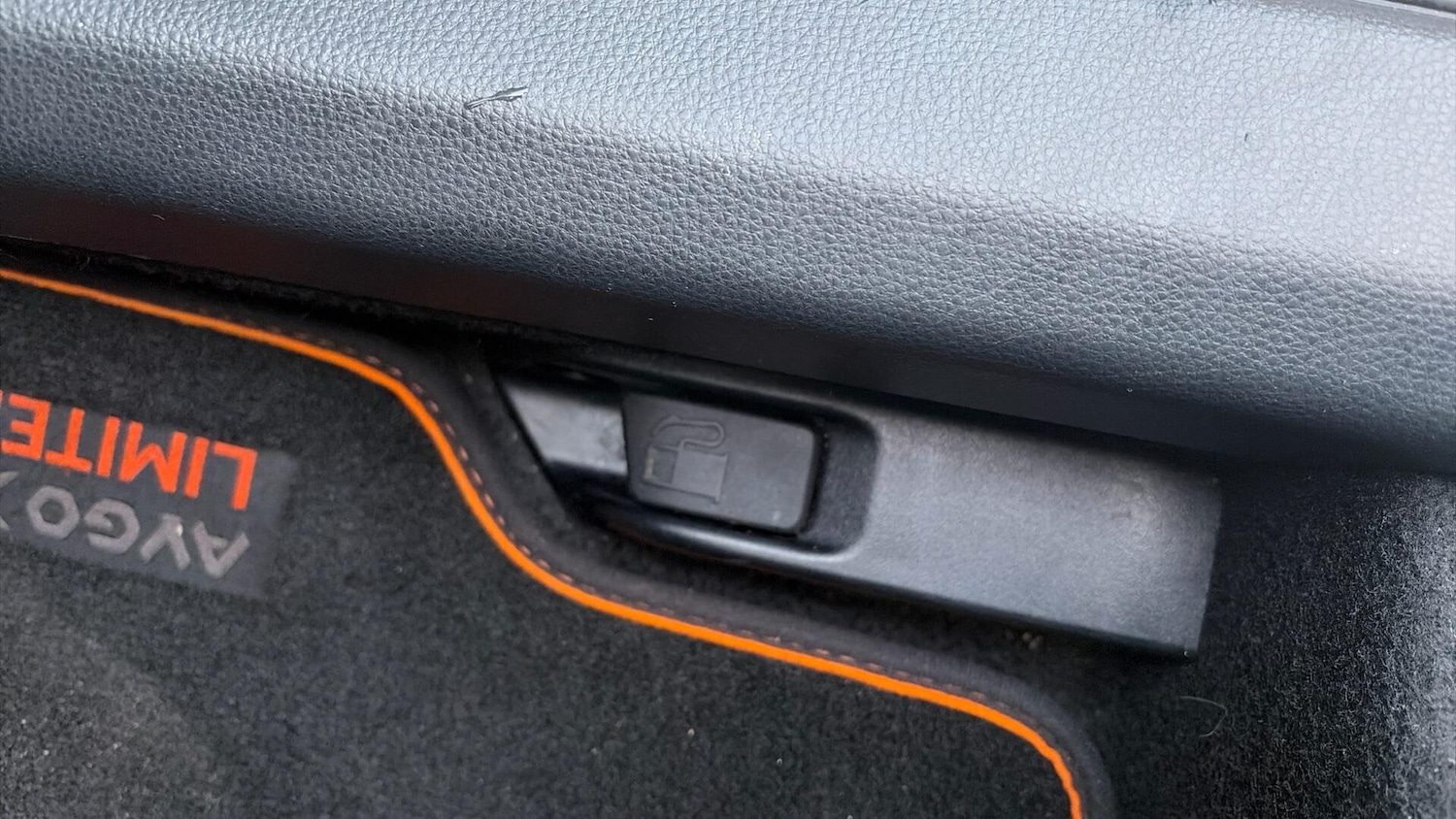 Used Toyota Aygo X 2022 for sale - 77359102: Photo 32