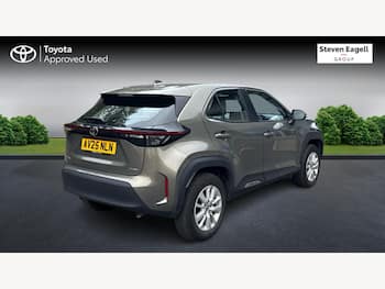 Used Toyota Yaris Cross 2025 for sale - 79830813: Photo