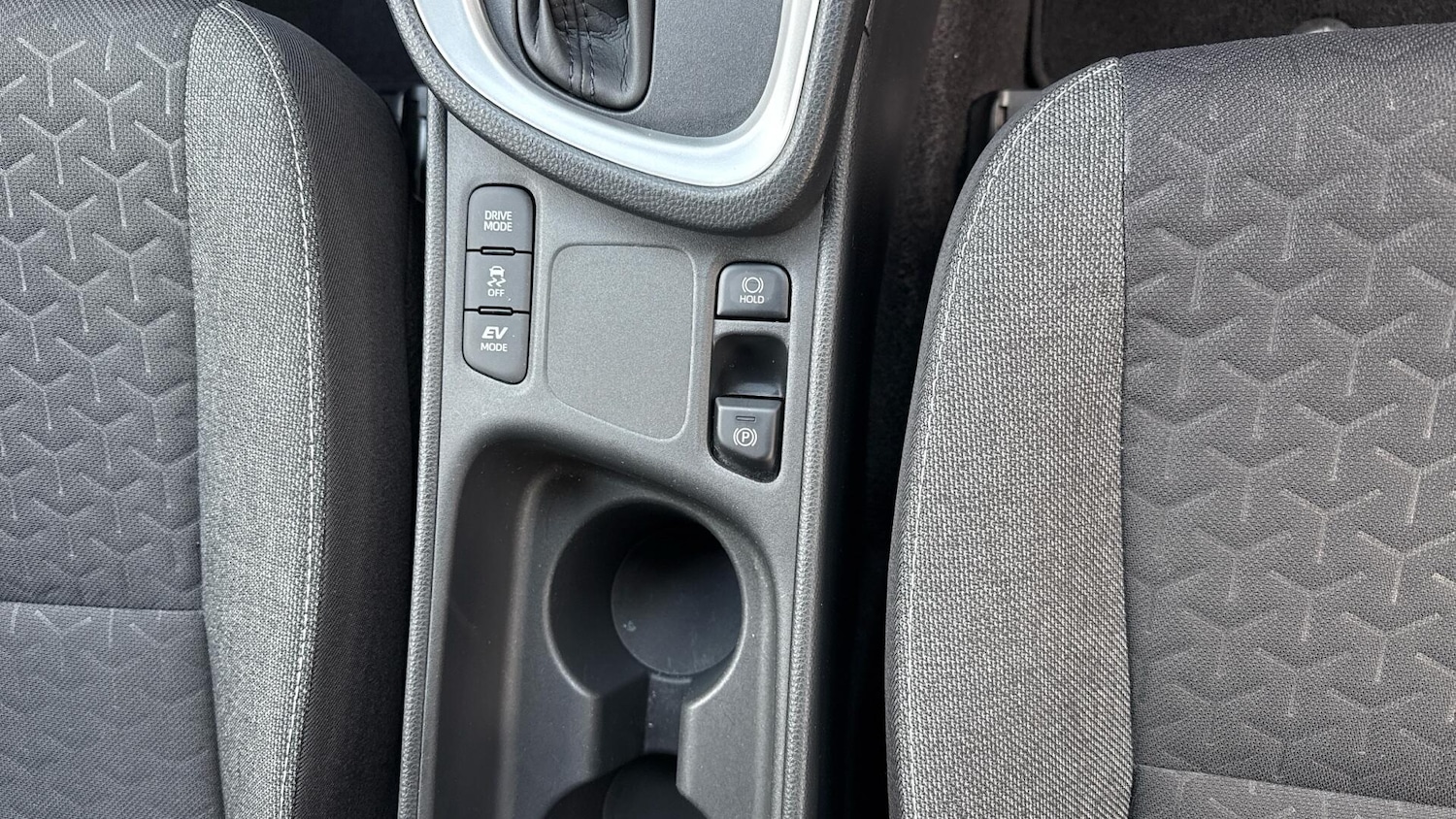 Used Toyota Yaris Cross 2022 for sale - 76802395: Photo 35