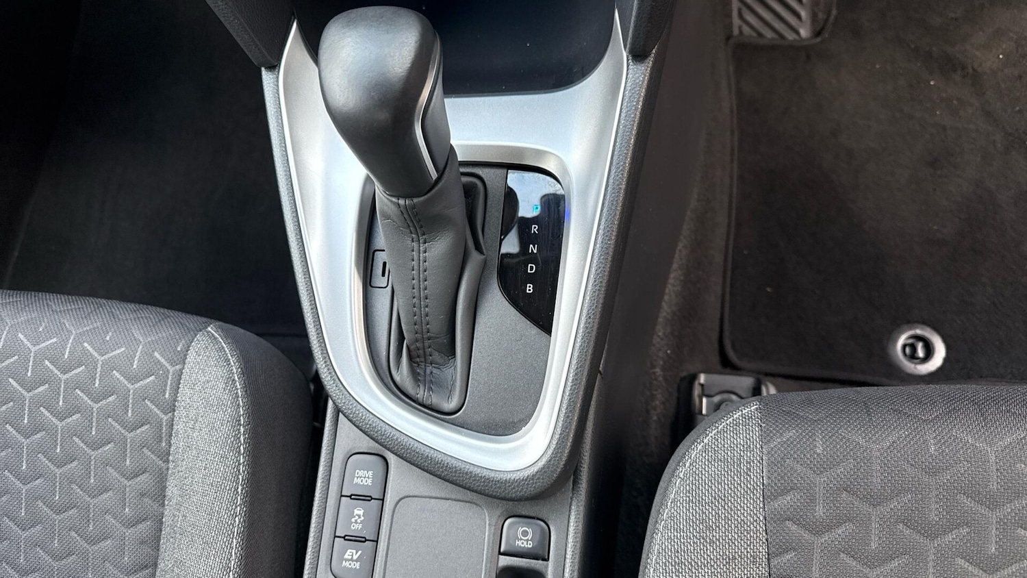 Used Toyota Yaris Cross 2022 for sale - 76802395: Photo 36