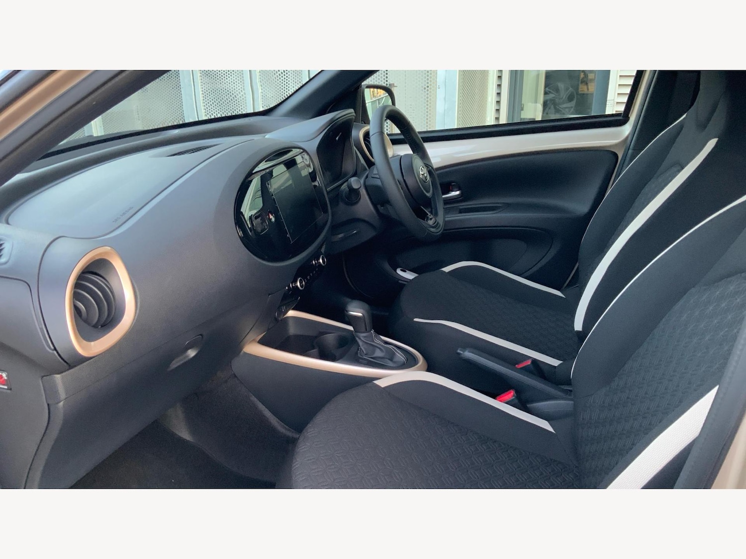 Used Toyota Aygo X 2024 for sale - 77599163: Photo 30