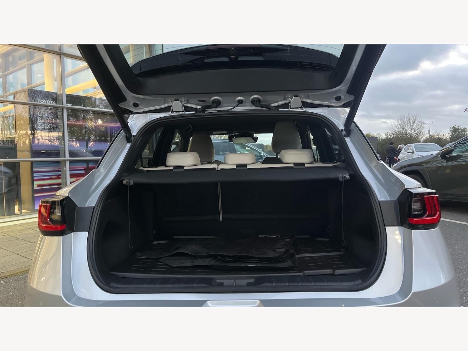 Used Lexus LBX 2024 for sale - 76802408: Photo 16