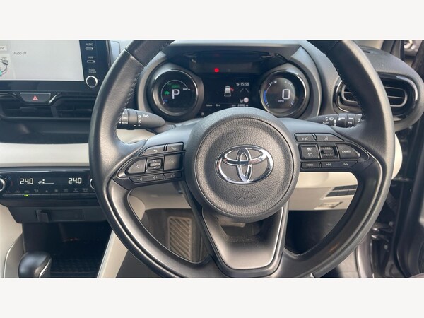 Used Toyota Yaris 2021 for sale - 76307732: Photo 10