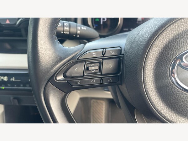 Used Toyota Yaris 2021 for sale - 76307732: Photo 27