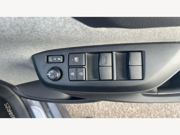 Used Toyota Yaris 2021 for sale - 76307732: Photo 29
